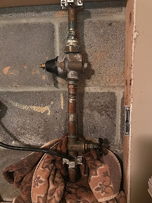 Before old coroded pipe and valve